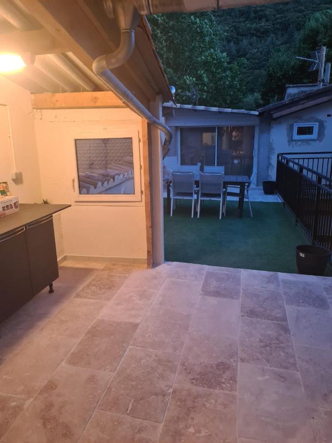 Magnifique Appartement Avec Terrasse Besseges Екстер'єр фото